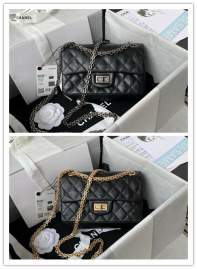 Picture of Chanel Handbags _SKUfw239871506fw